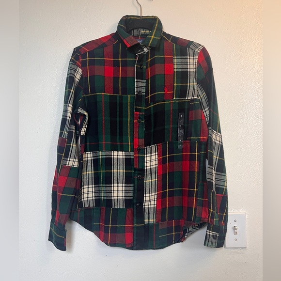 Women's  patchPlaid Button Down Shirt - Red, Green, Black - Picture 3 of 14